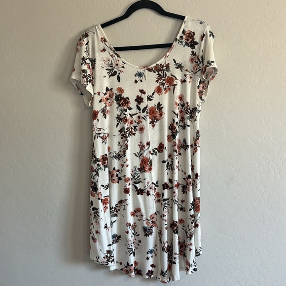 Long Daytrip Tee - Picture 3 of 3